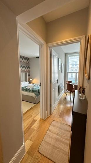 Modern Flat In Apartment London