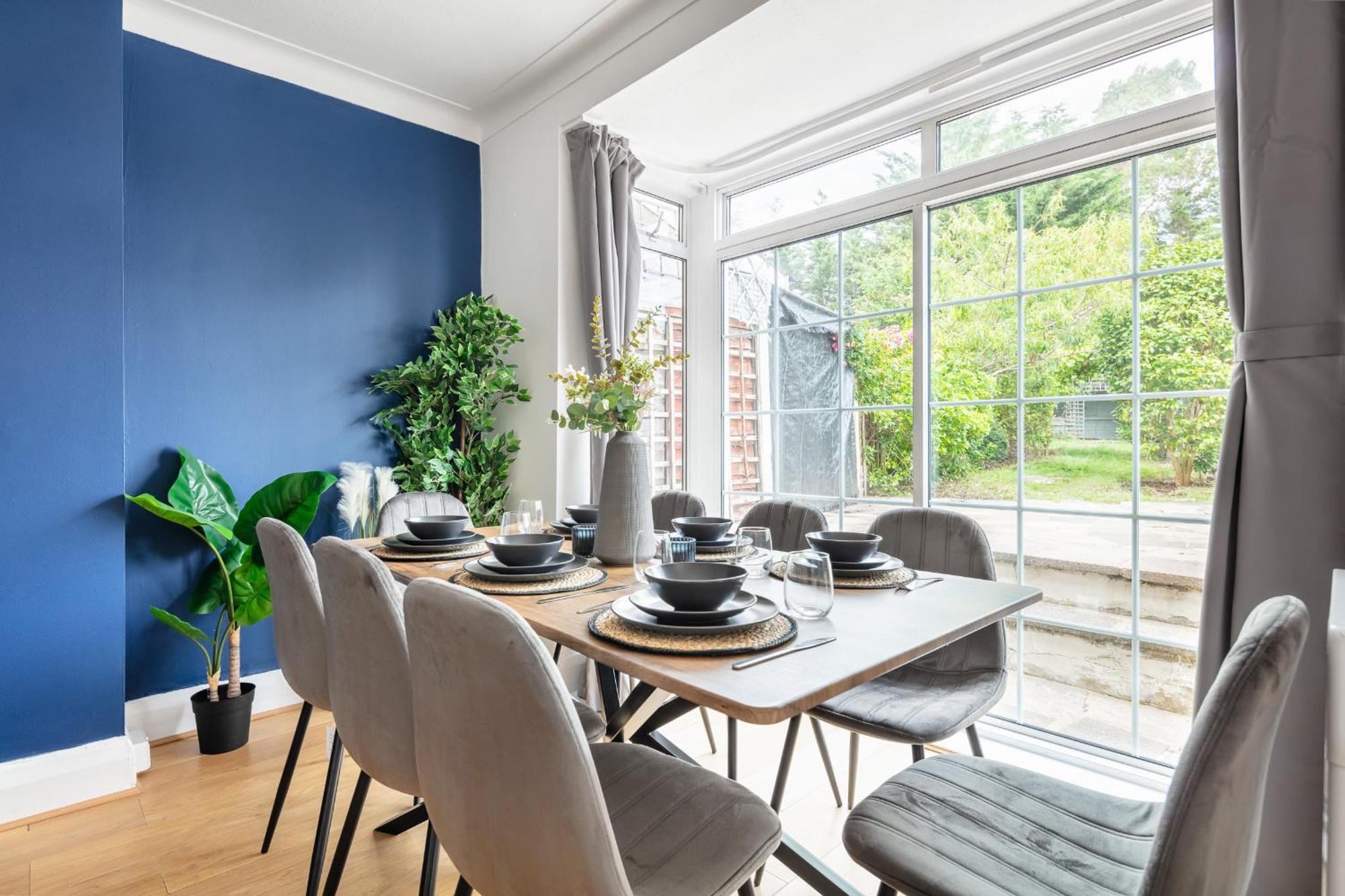 Ferienhaus 9ra - 4bd House - Wembley Views