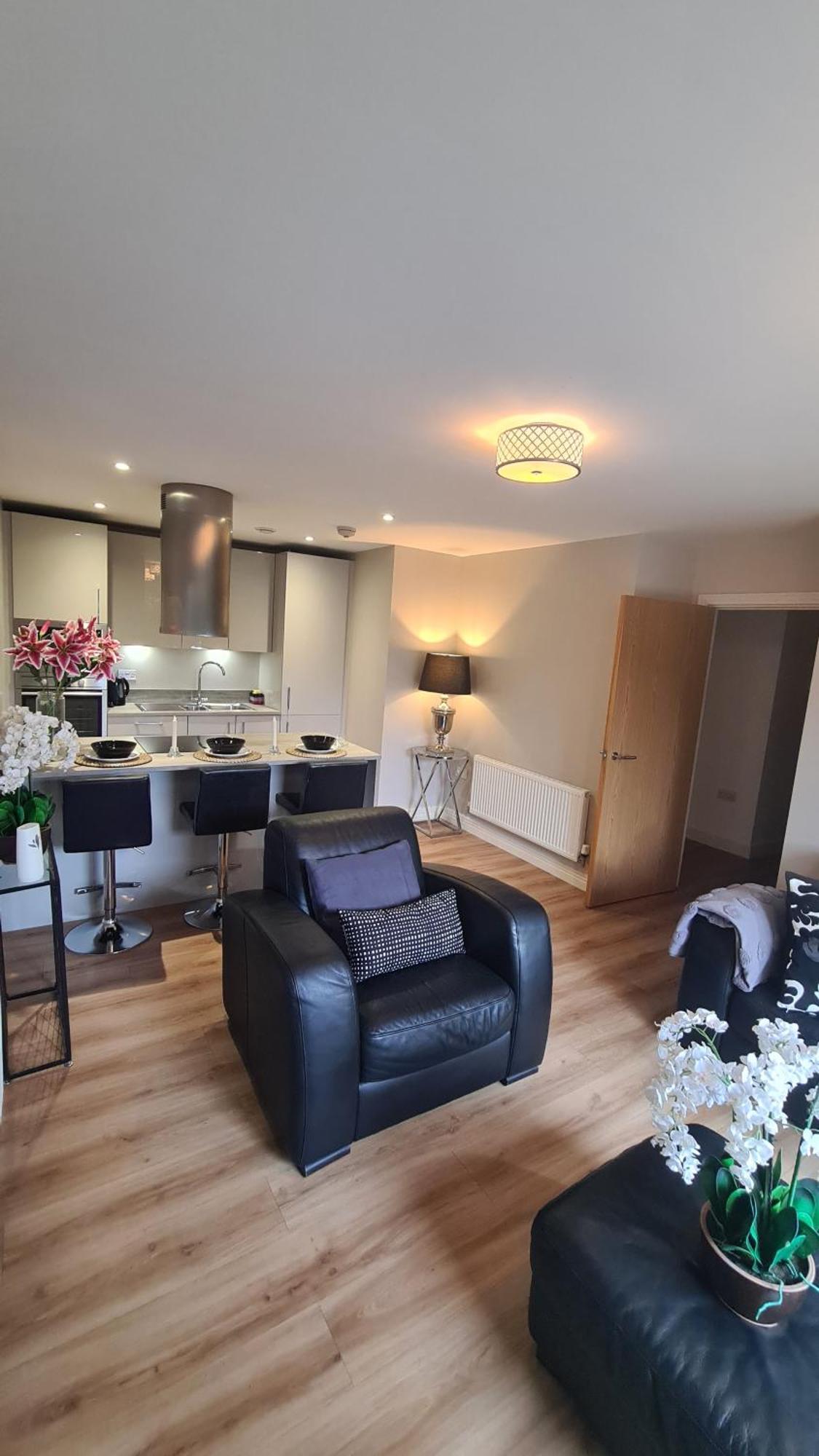 Apartment 3b Modern - Garden & Free Parking
