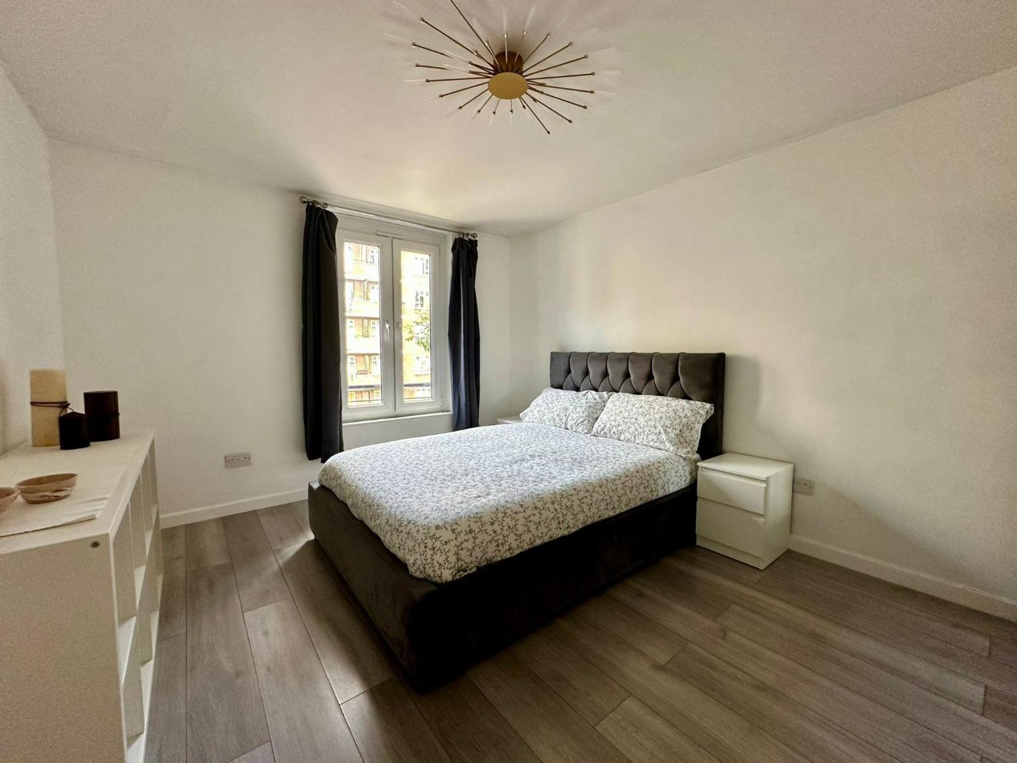 Cosy 2 Bedroom Flat In Manor House Apartment