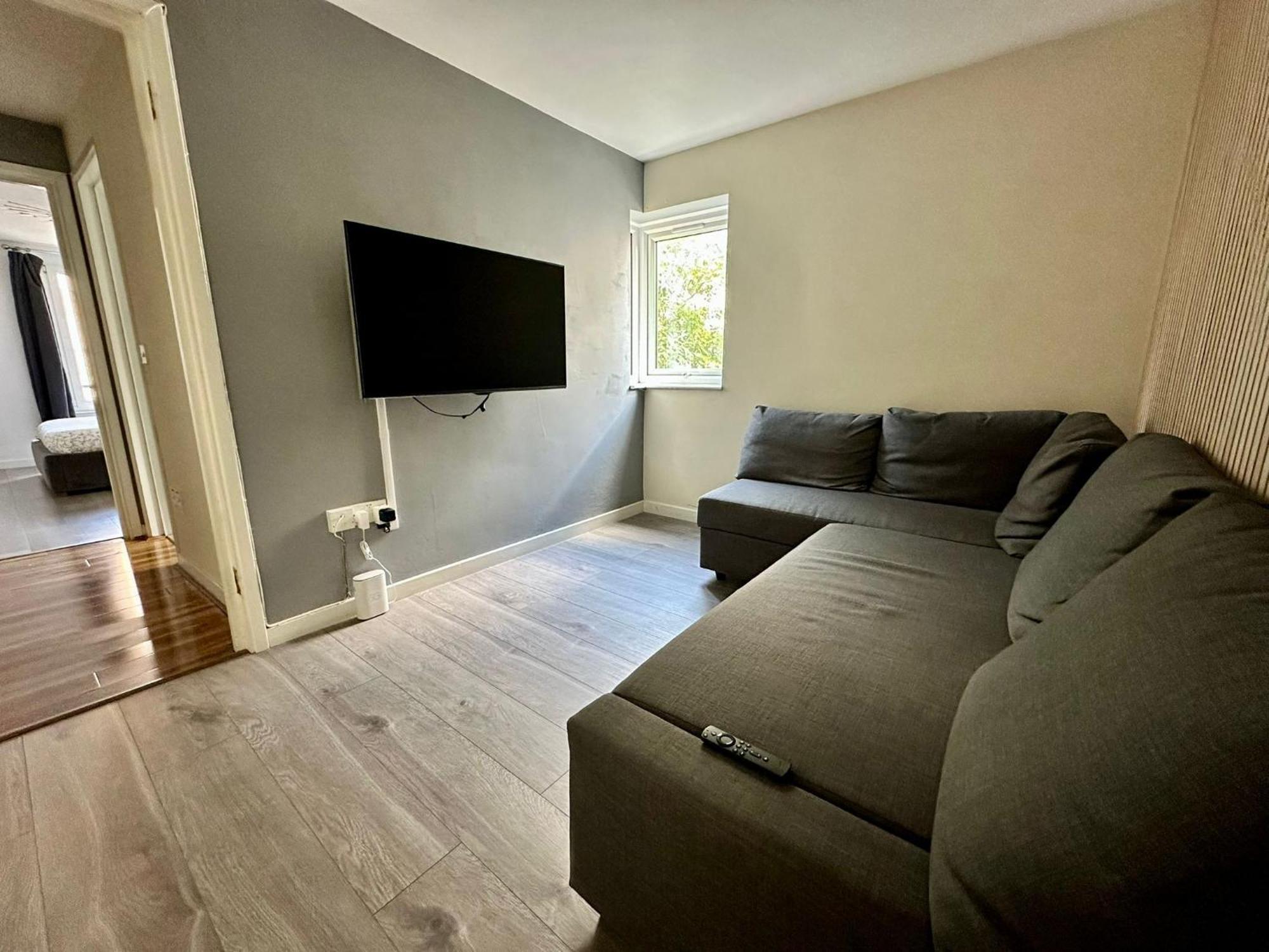Cosy 2 Bedroom Flat In Manor House * London
