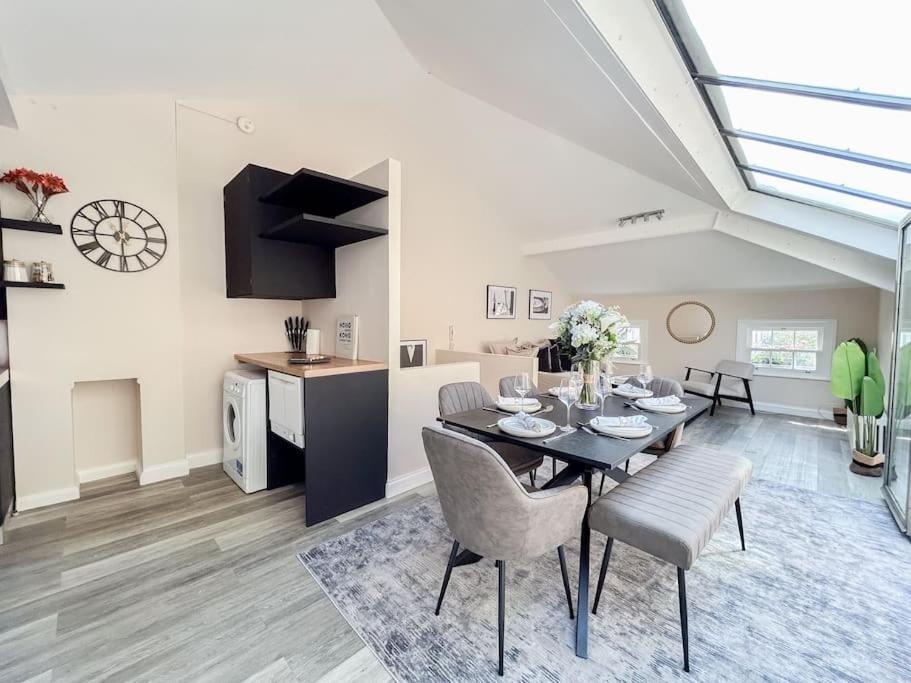 Trendy Hideaway * London
