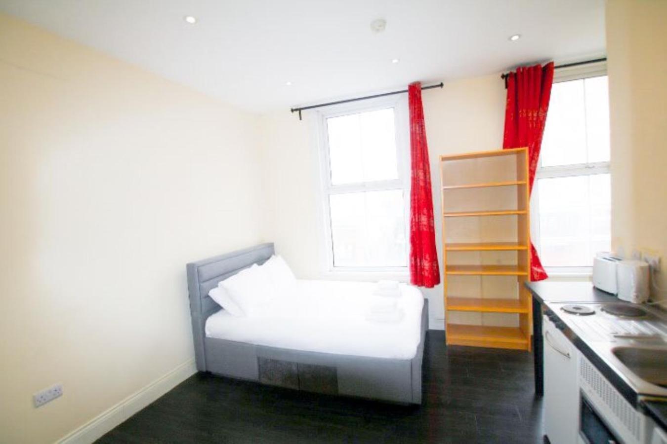 The Hammersmith Apartment *