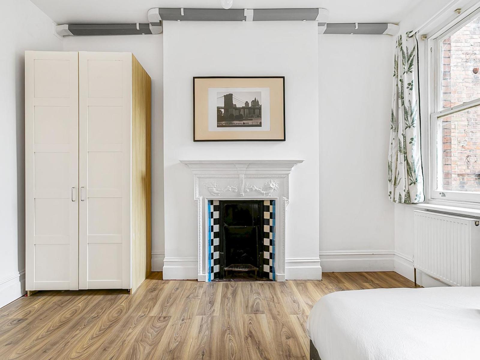 Spacious Cozy Flat West Hampsted Pass The Keys Apartment London