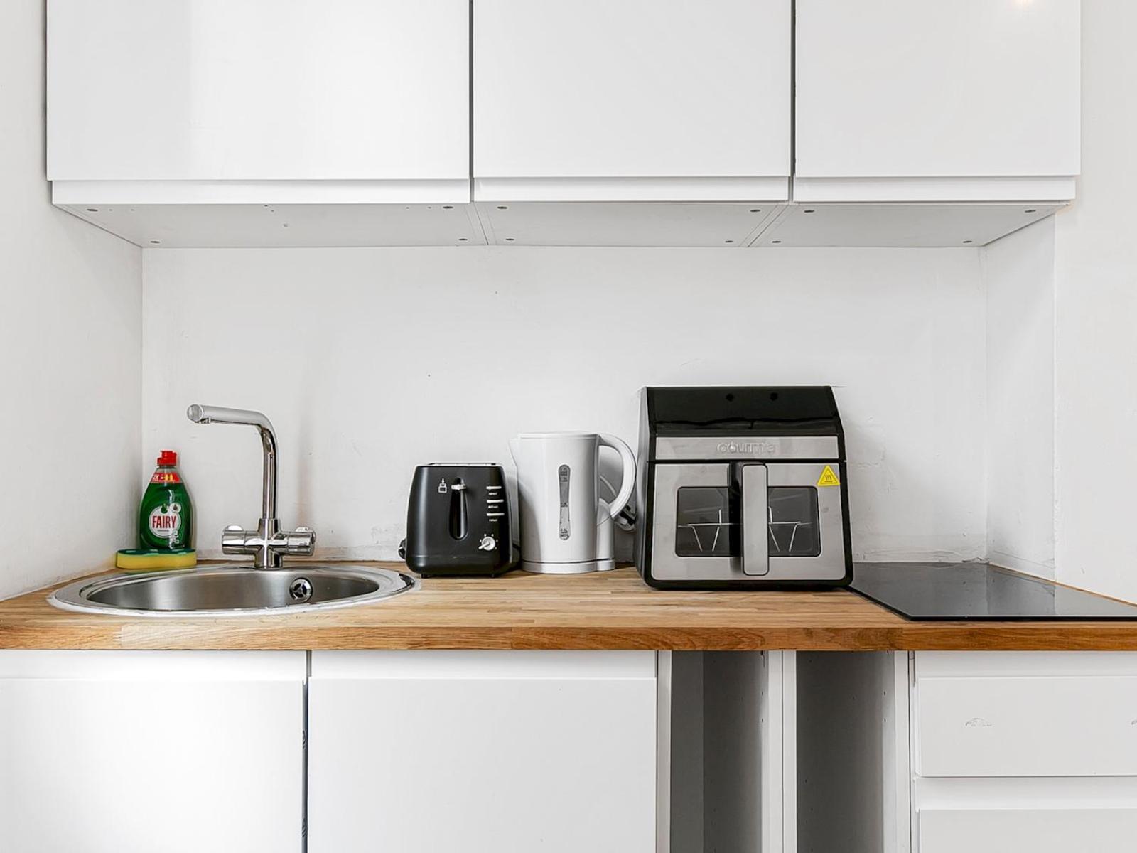 Spacious Cozy Flat West Hampsted Pass The Keys *