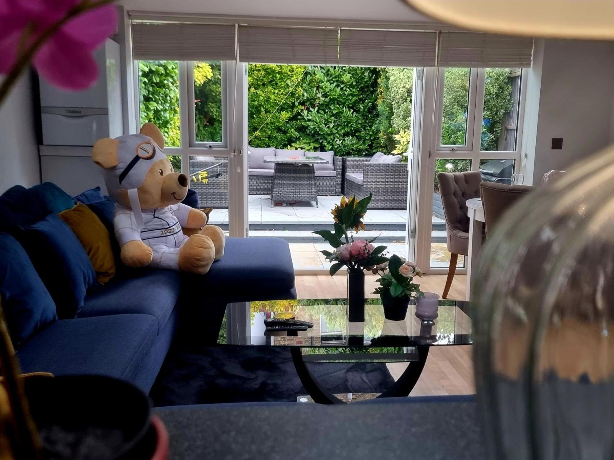 Garden View Double Room, 20 Mins To London, 1gb Internet * London