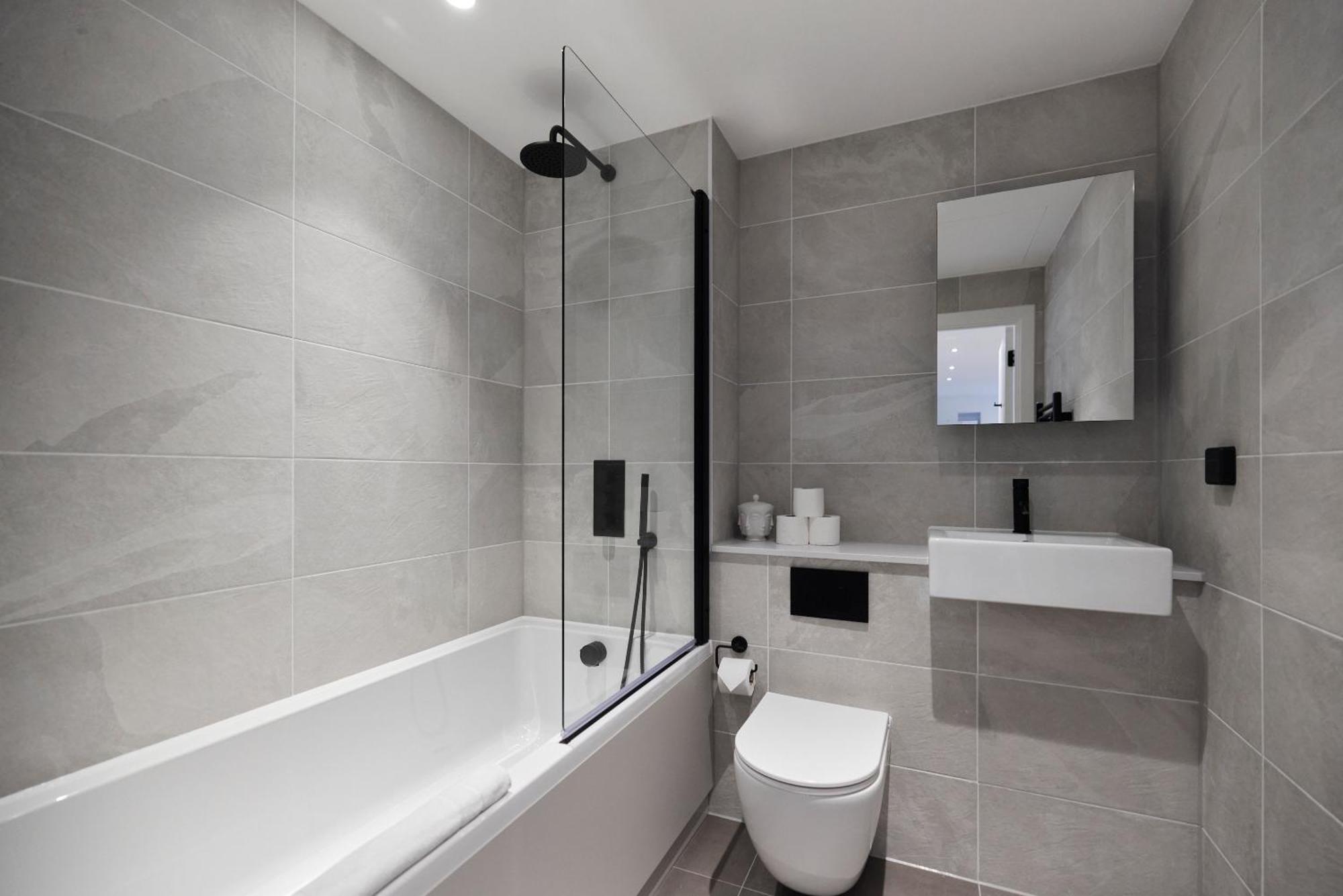 The Tottenham Sanctuary - Adorable 1bdr Flat With Balcony Apartment *