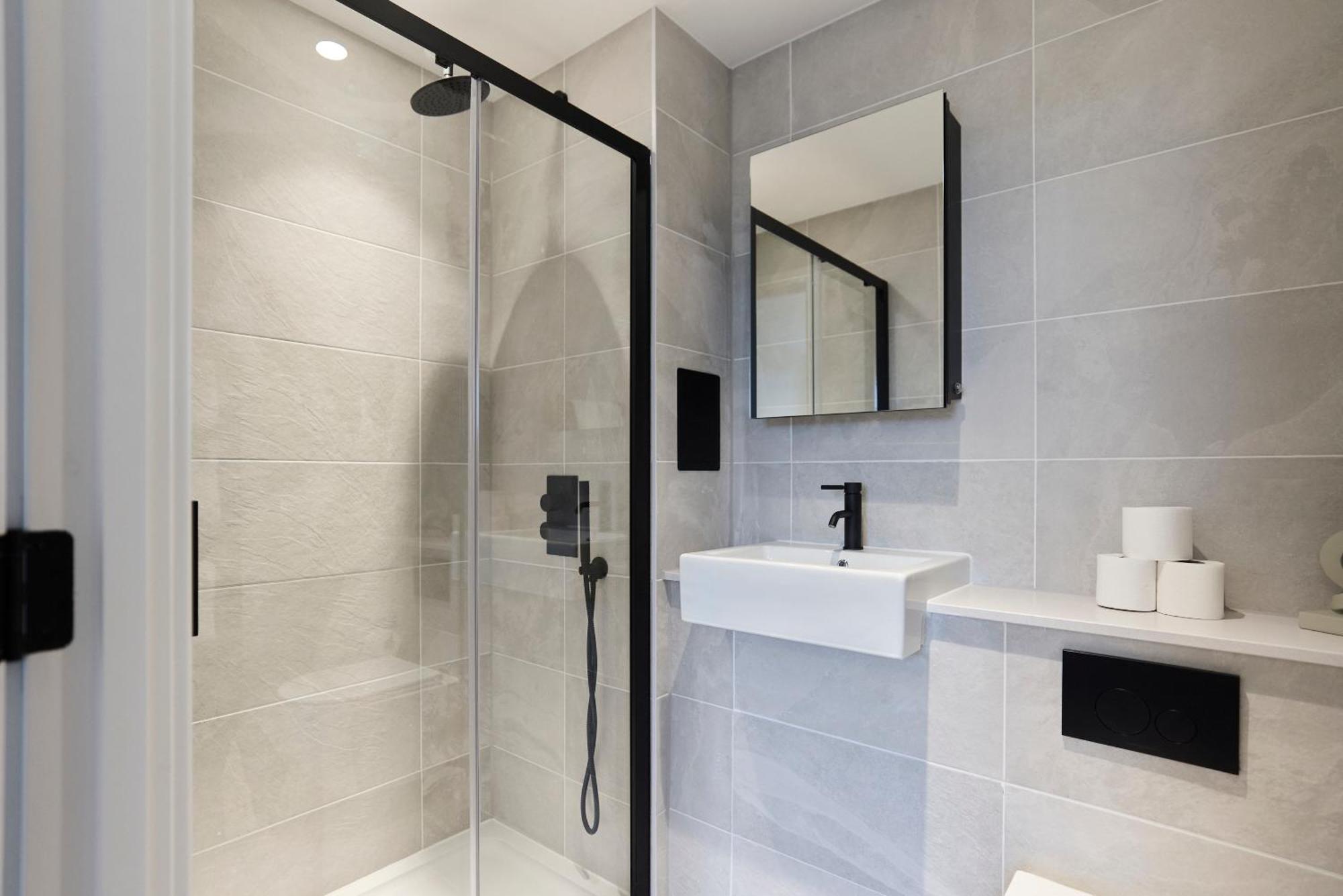 The Tottenham Retreat - Homely 2bdr Flat With Balcony Appartement Londen