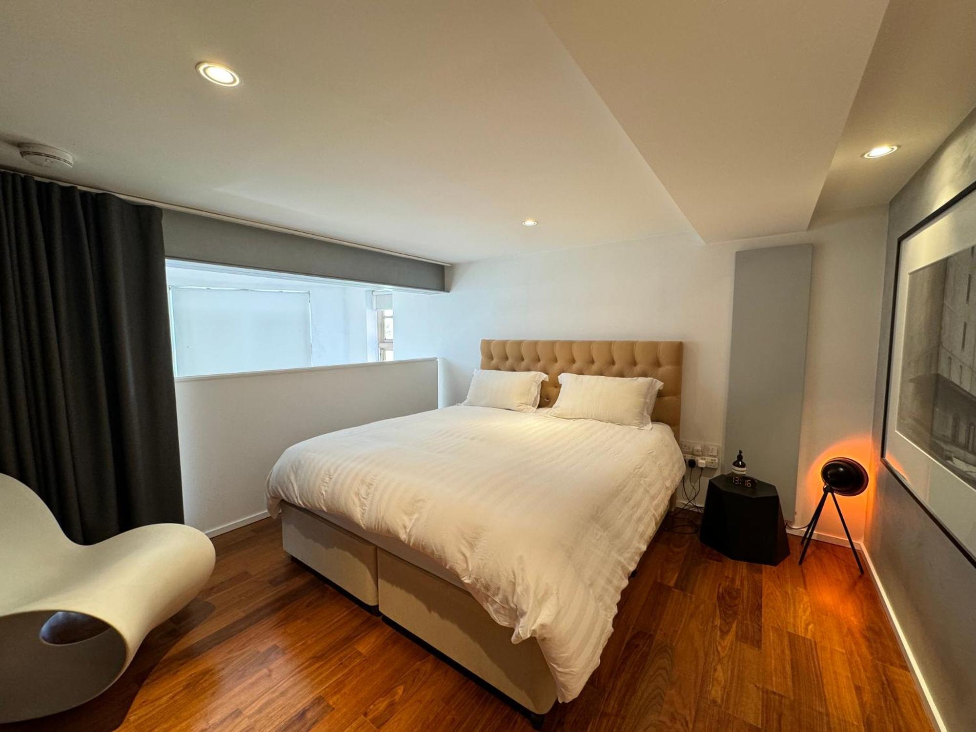 Radiant 1bd Maisonette Retreat Whitechapel Apartment