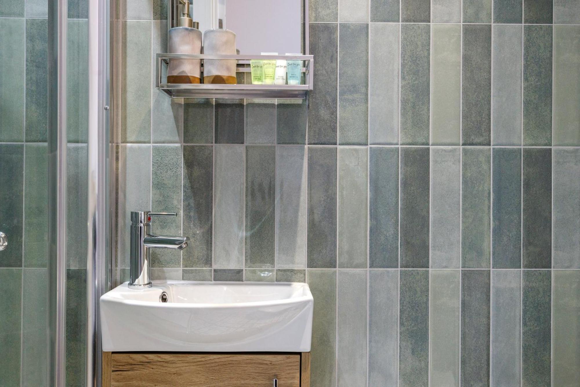 Cityscape Oasis Chic For Urban Dwellers Leilighet