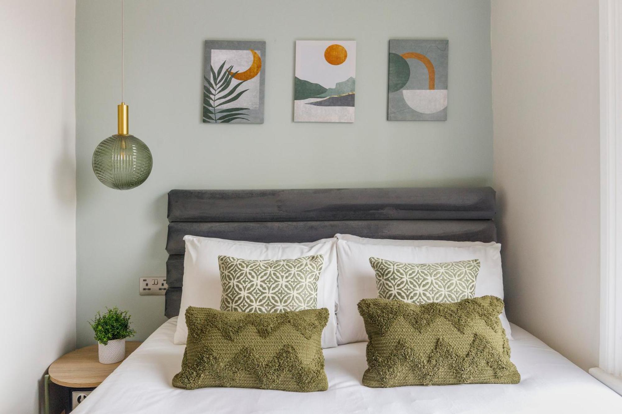 Urban Oasis Modern Minimalist *
