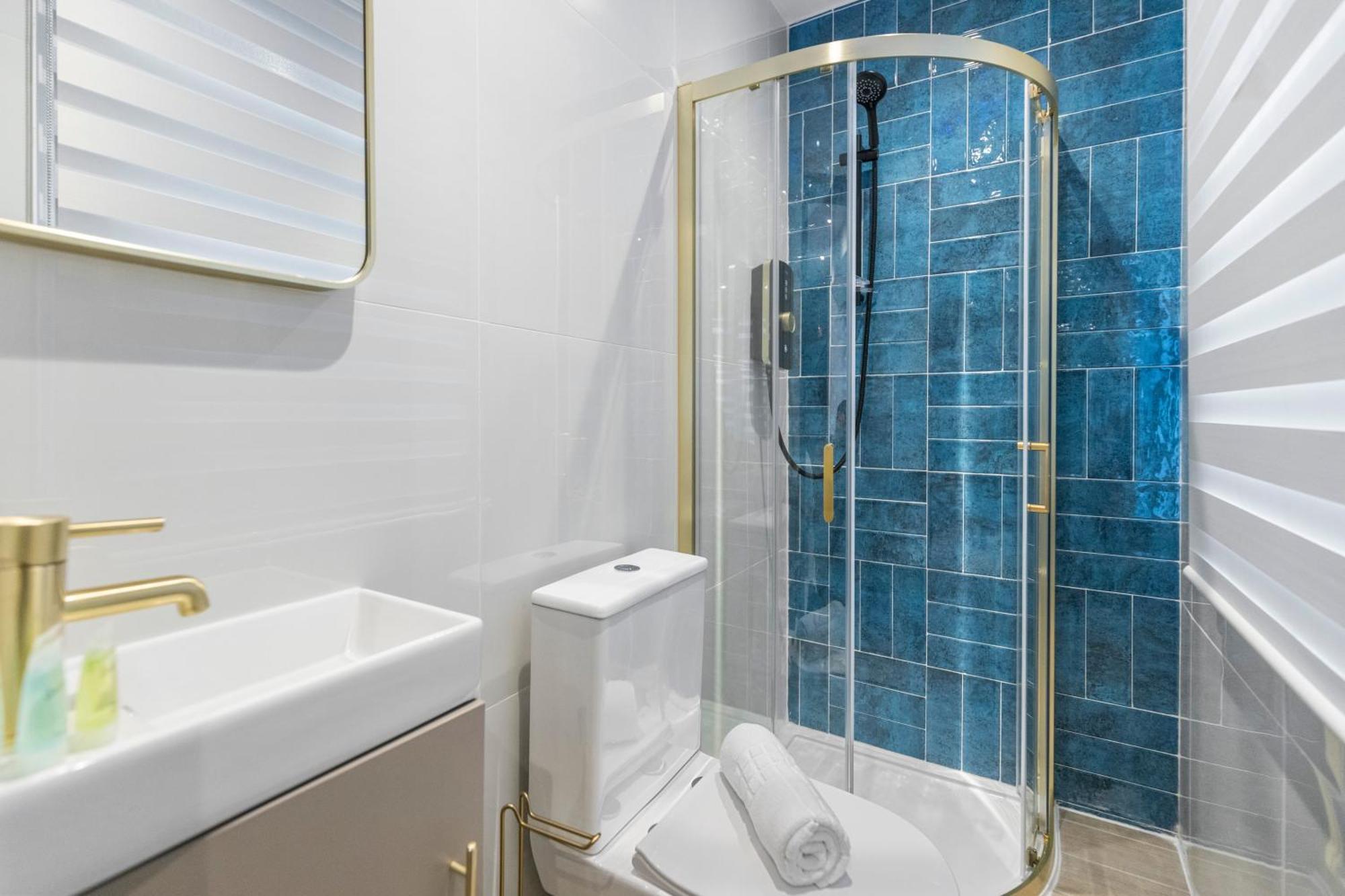 Cityscape Charm Vibrant With Kitchenette Leilighet *