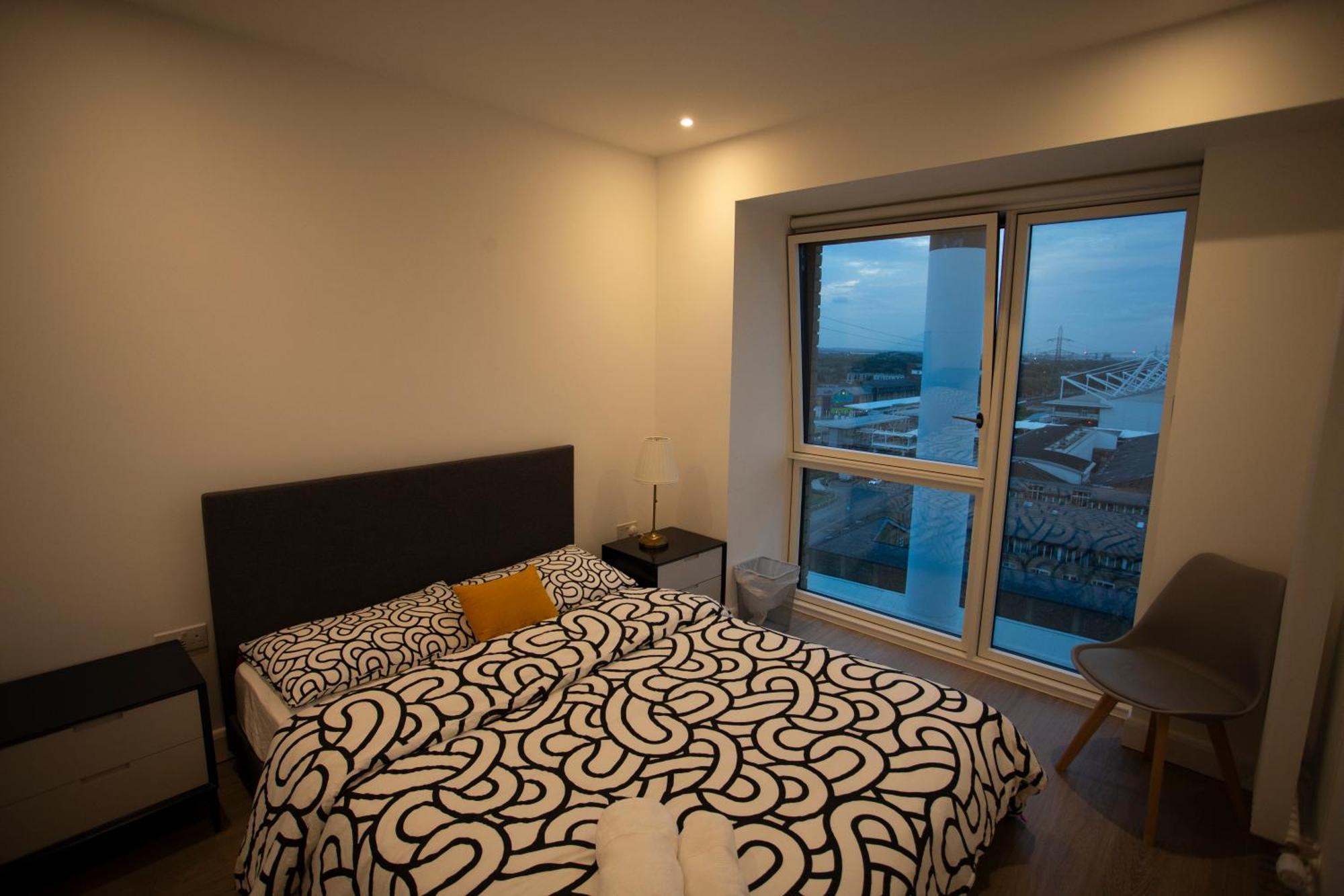 Modern Gem Near Excel & O2 Arena Balcony! * Londres