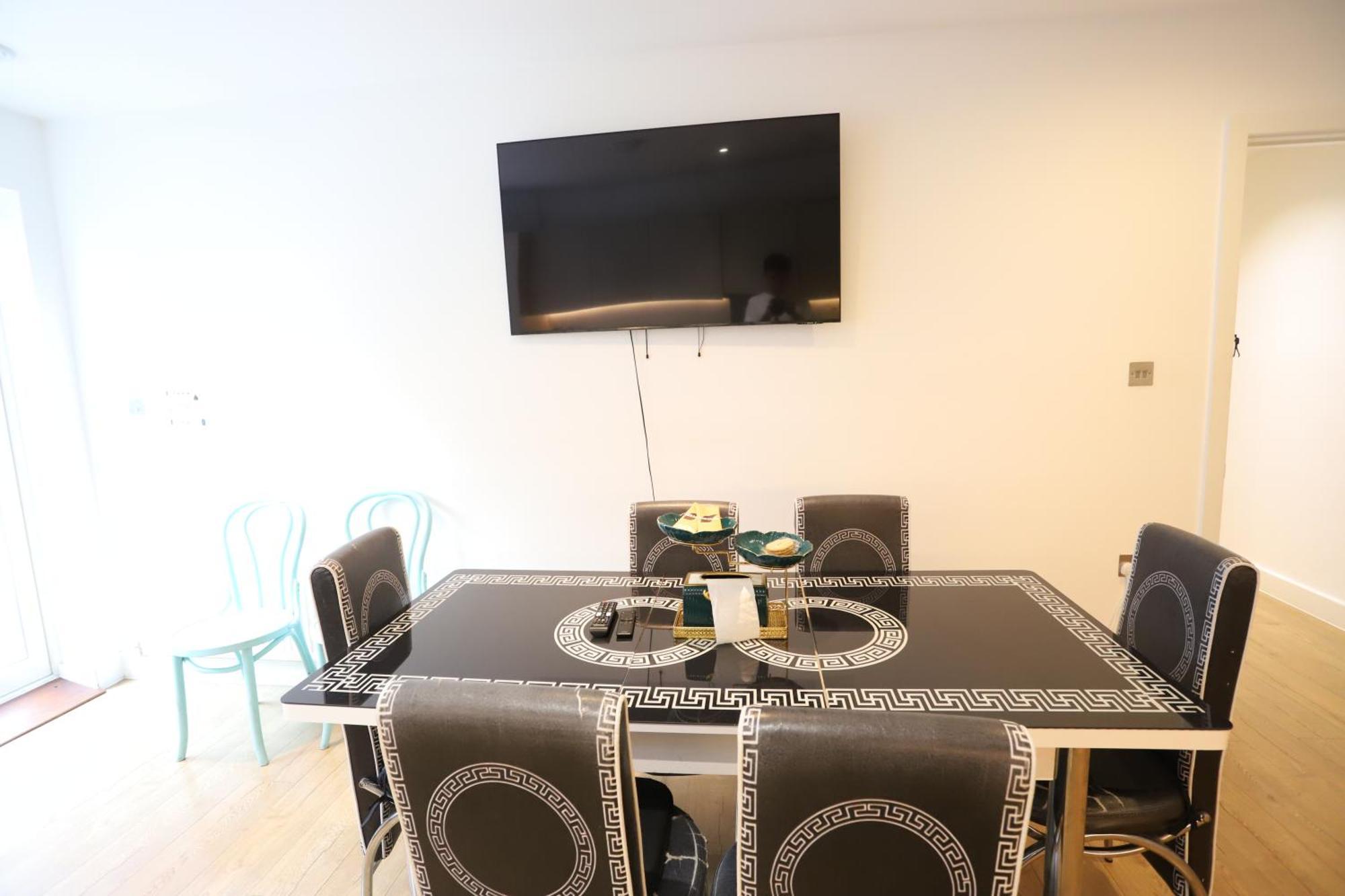 Apartment Luxury With 5 Bedrooms London