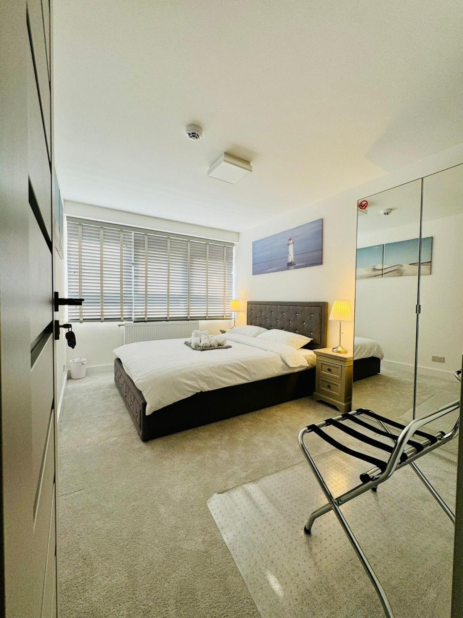 Goulden House D Homestay London