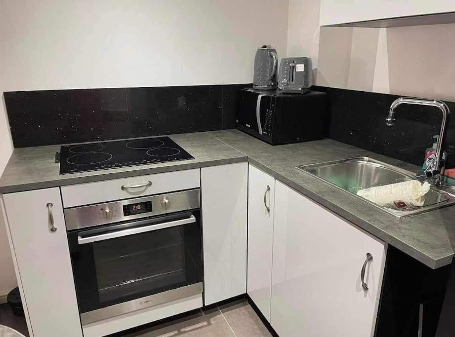 Dollis Hill One Bedroom Nw2 Apartment