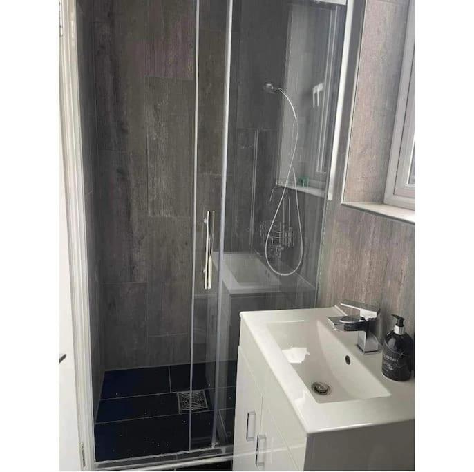 Leilighet Dollis Hill One Bedroom Nw2 London
