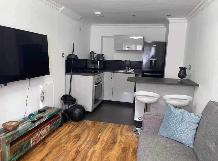 Dollis Hill One Bedroom Nw2 Leilighet London