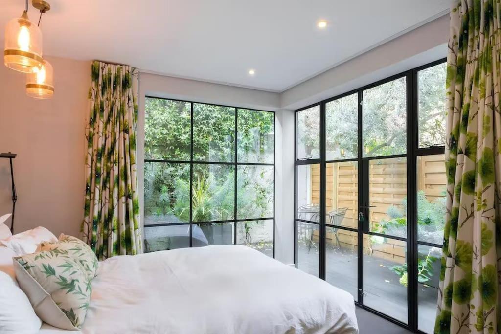 Close To River And Park With Stunning Roof Terrace * London