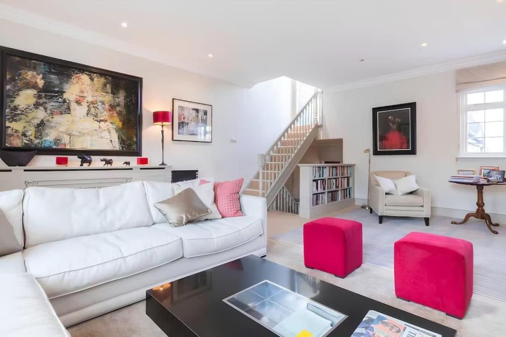 Close To River And Park With Stunning Roof Terrace Holiday home London