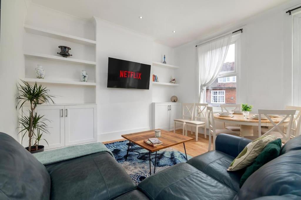 Apartment Modern Spacious 2 Bedroom Flat Near Richmond Park
