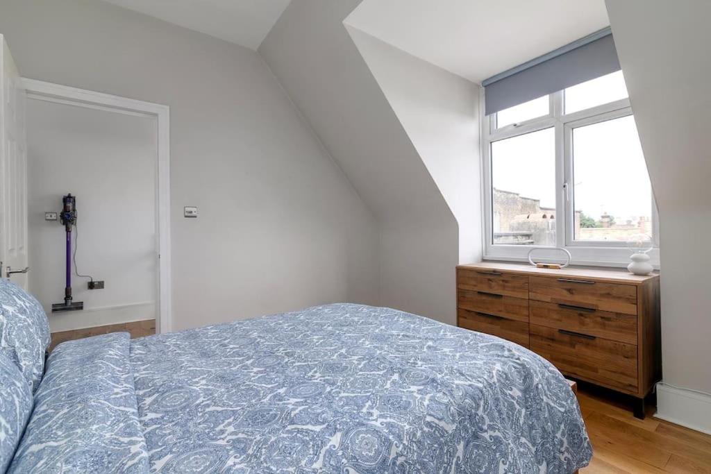 Apartment Modern Spacious 2 Bedroom Flat Near Richmond Park