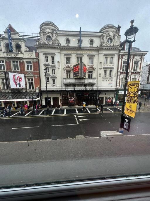 Flat For 4 In Piccadilly, Soho Vre London