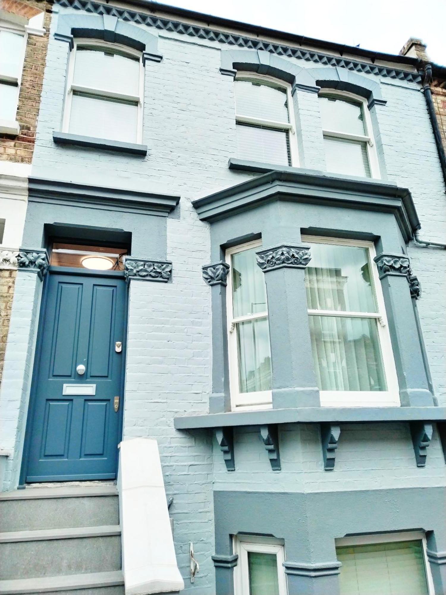 New Refurbished One Bed Flat In The West Leilighet
