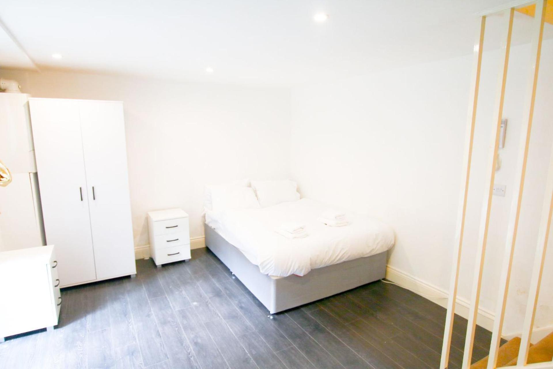 The Hammersmith Apartment