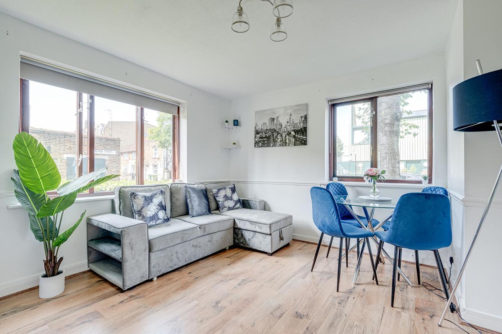 Apartment Canadawater-2bedroom-1bathroom-wifi-free Parking *