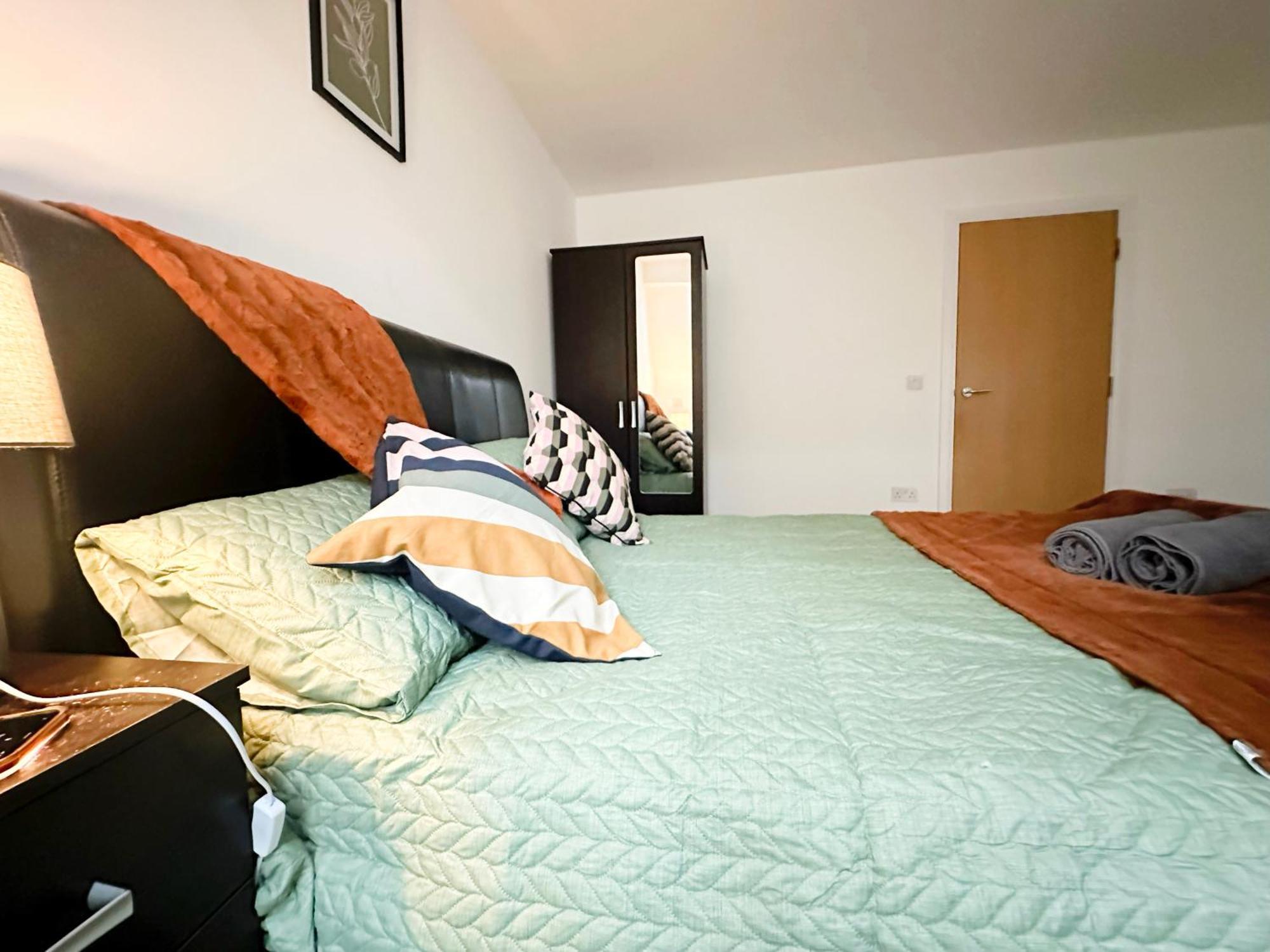 Juniper Alexandra Palace Serviced Apartments, By Edens * London