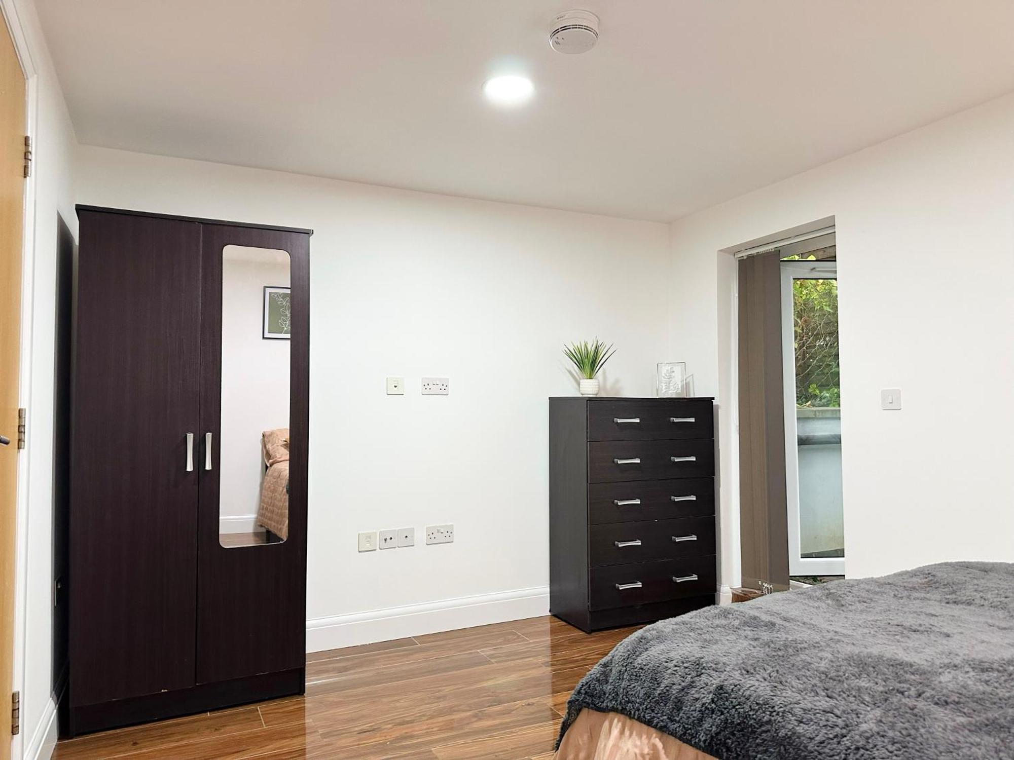 Apartment Juniper Alexandra Palace Serviced Apartments, By Edens
