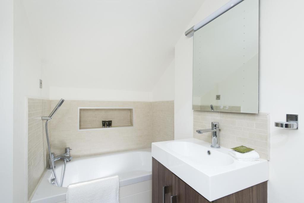 Perfect Kensington Mews House - Quiet Location * London