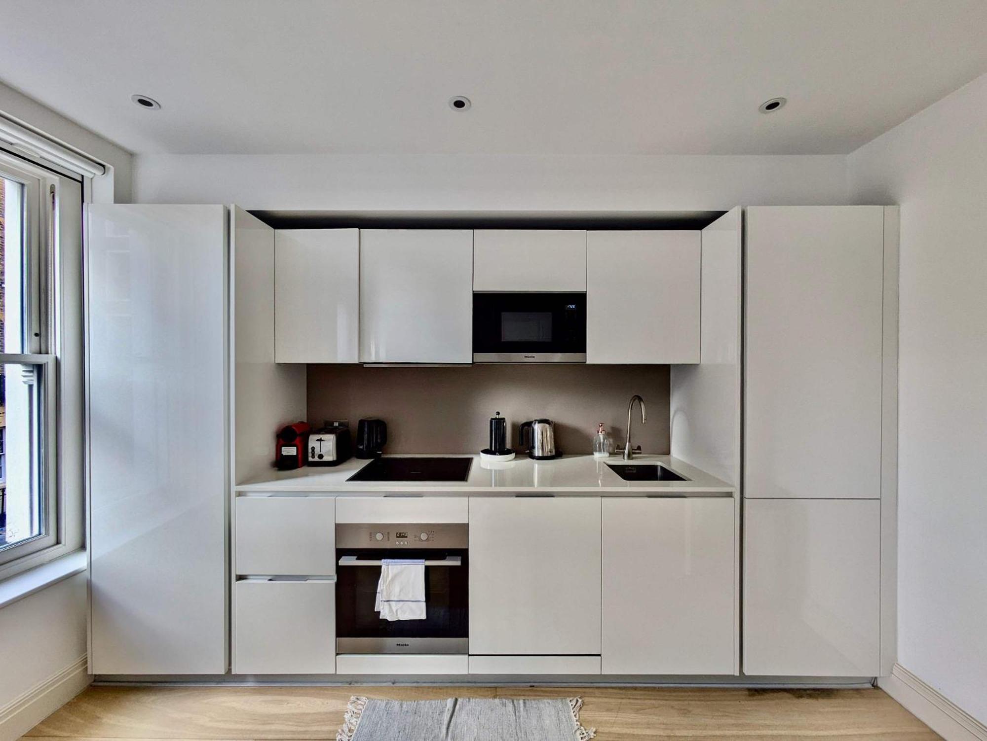 Apartment Stunning 2br Flat Nestled In Fitzrovia *
