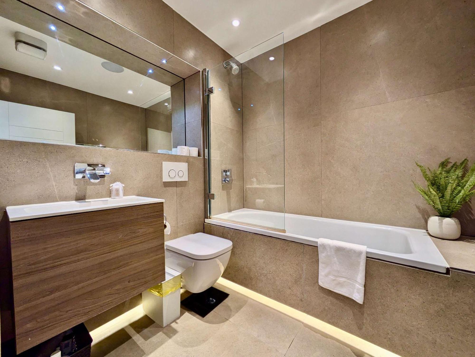 Apartment Stunning 2br Flat Nestled In Fitzrovia