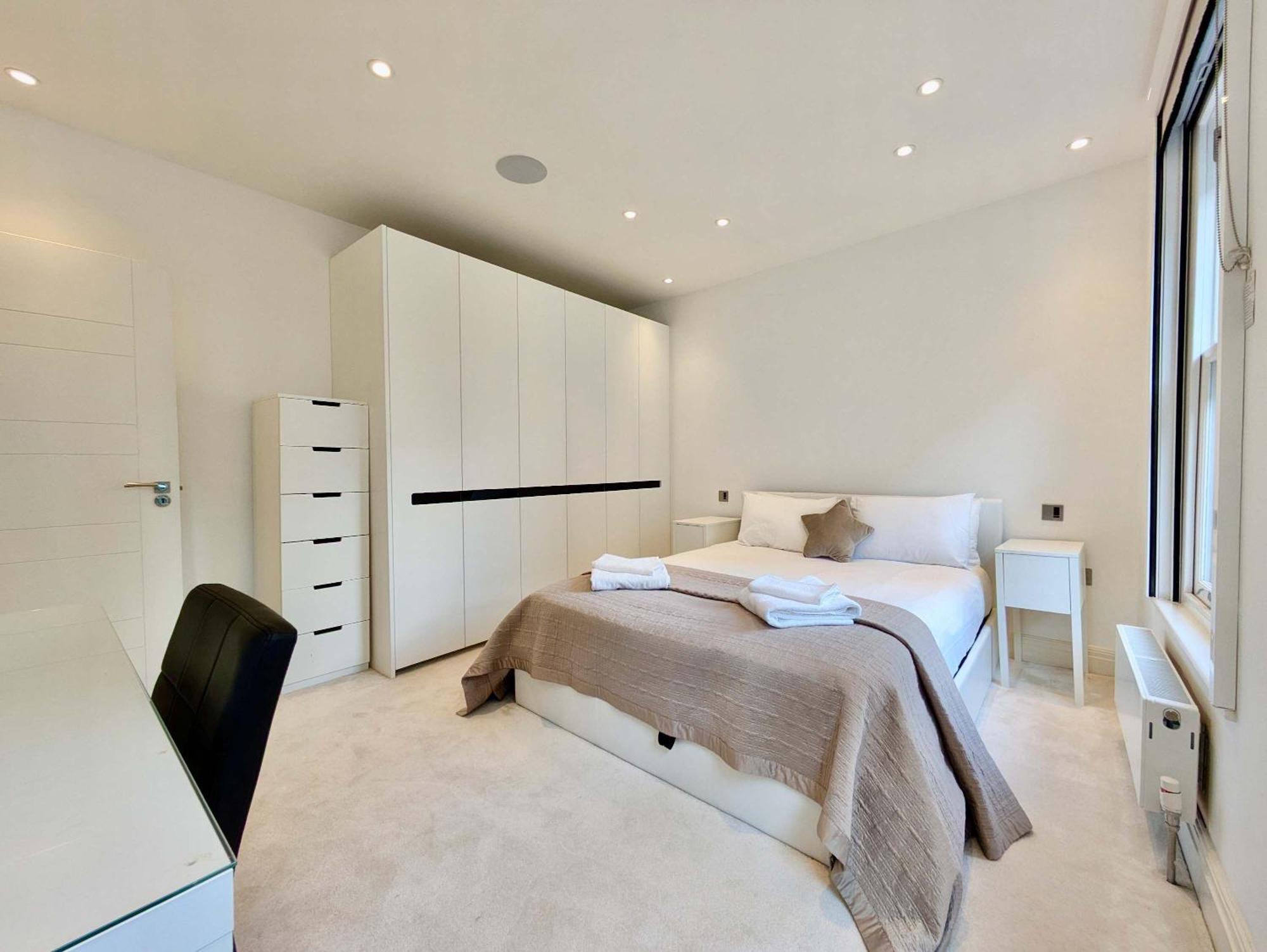 Stunning 2br Flat Nestled In Fitzrovia * London