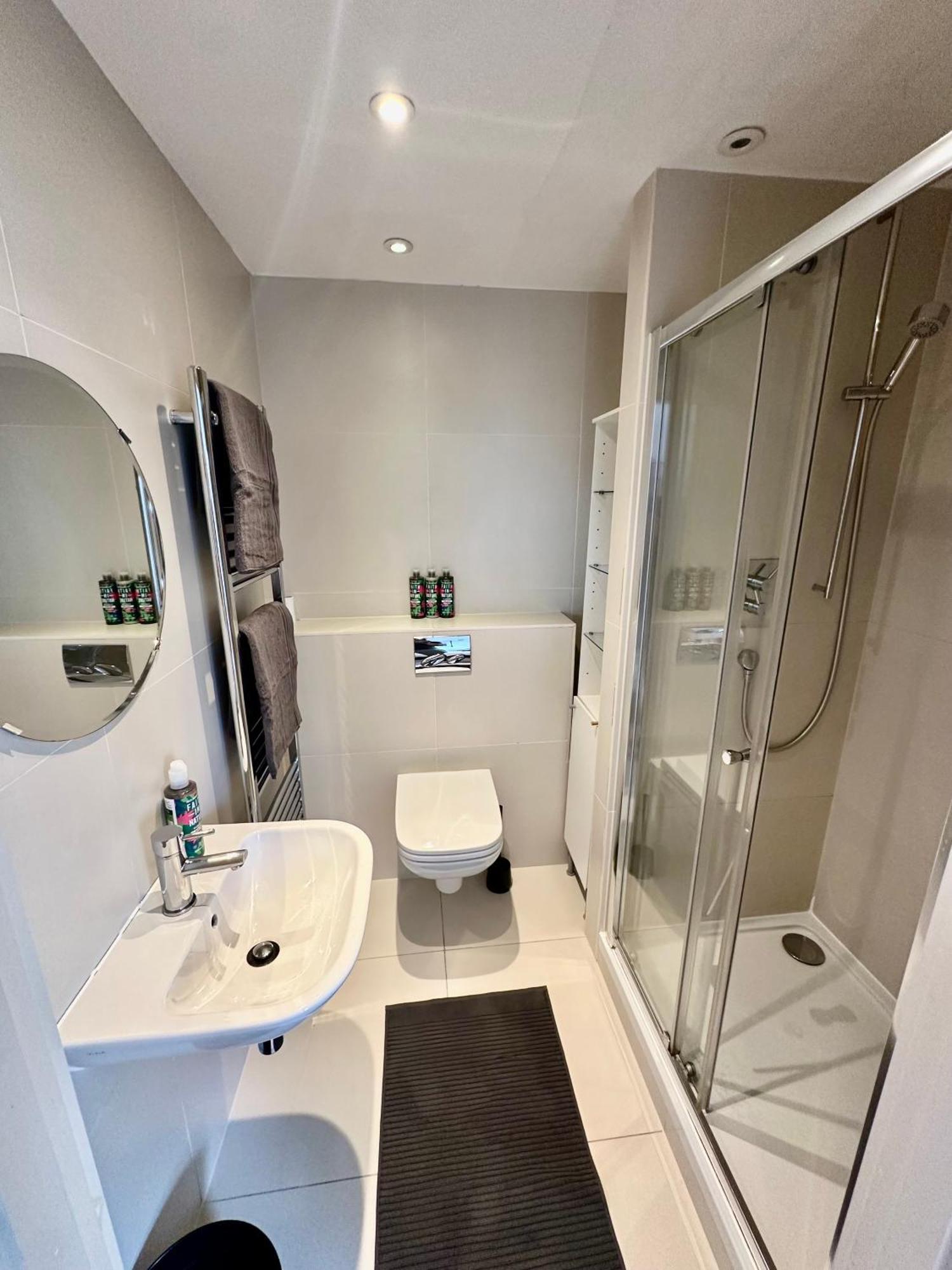 Leilighet Large, Family Friendly 3-bed Flat In Wood London