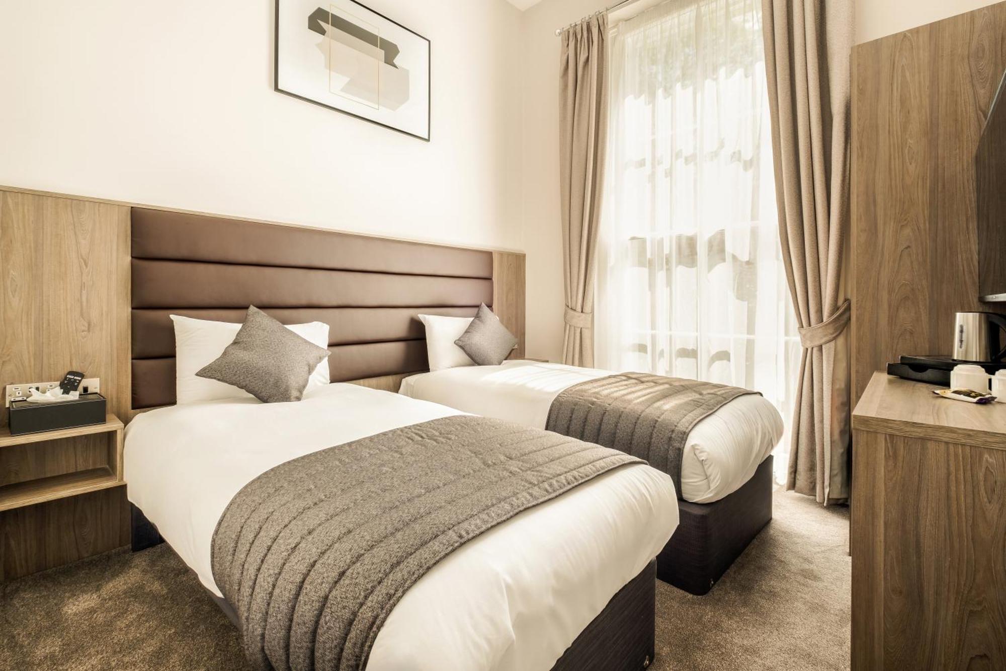Reem Hotel 3*