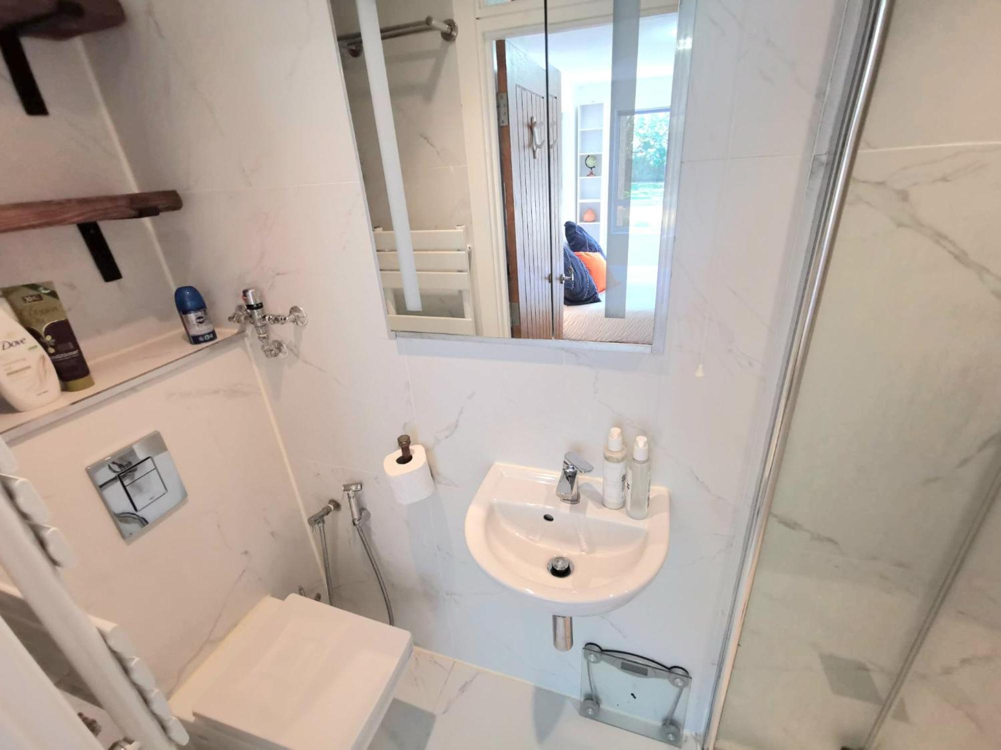 Free Parking - 4 Bed - 3 Bath - Sofa Bed - Digital Lock Entry * Londen