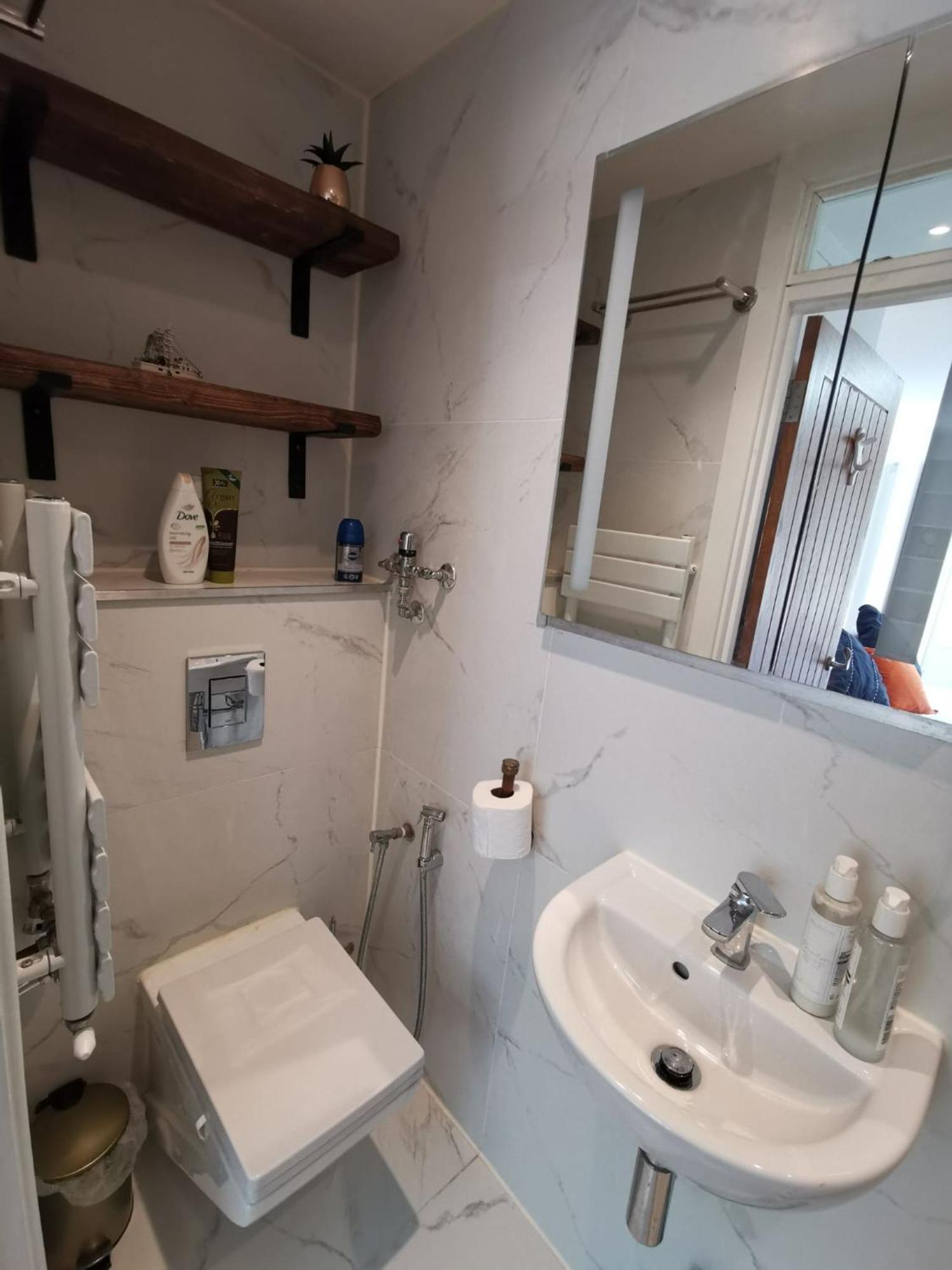 Сasa de vacaciones Free Parking - 4 Bed - 3 Bath - Sofa Bed - Digital Lock Entry Londres