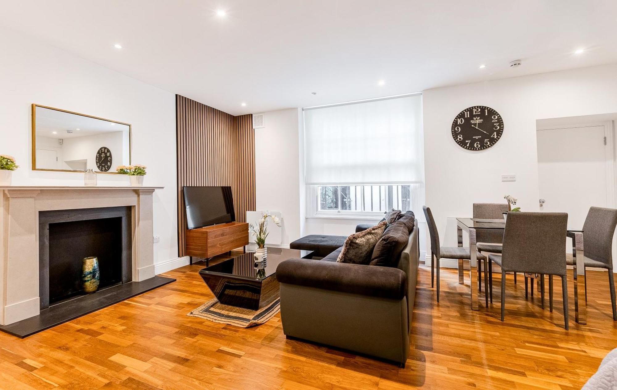 Beautifully Refurbished Studio, Location Apartment *