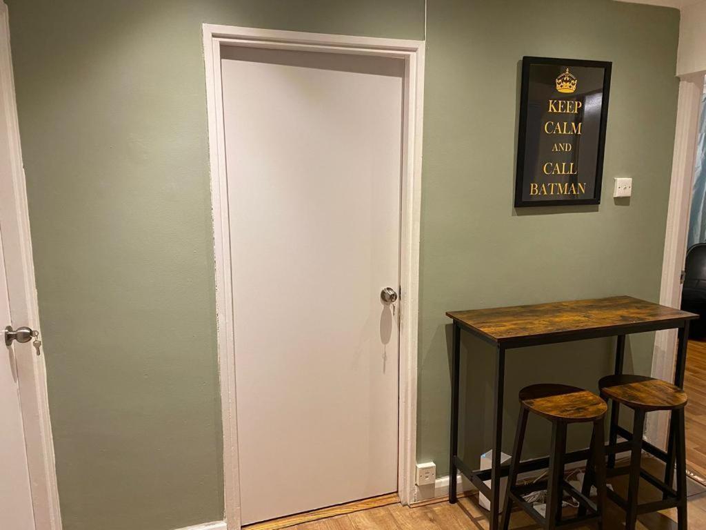 Huge And Affordable 3 Bedroom Flat In Hammersmith For 7 People With Welcome Breakfast Leilighet *
