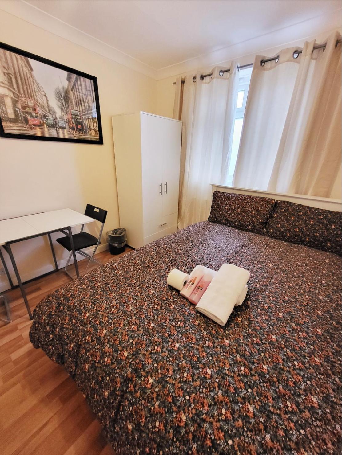 Leilighet Huge And Affordable 3 Bedroom Flat In Hammersmith For 7 People With Welcome Breakfast *