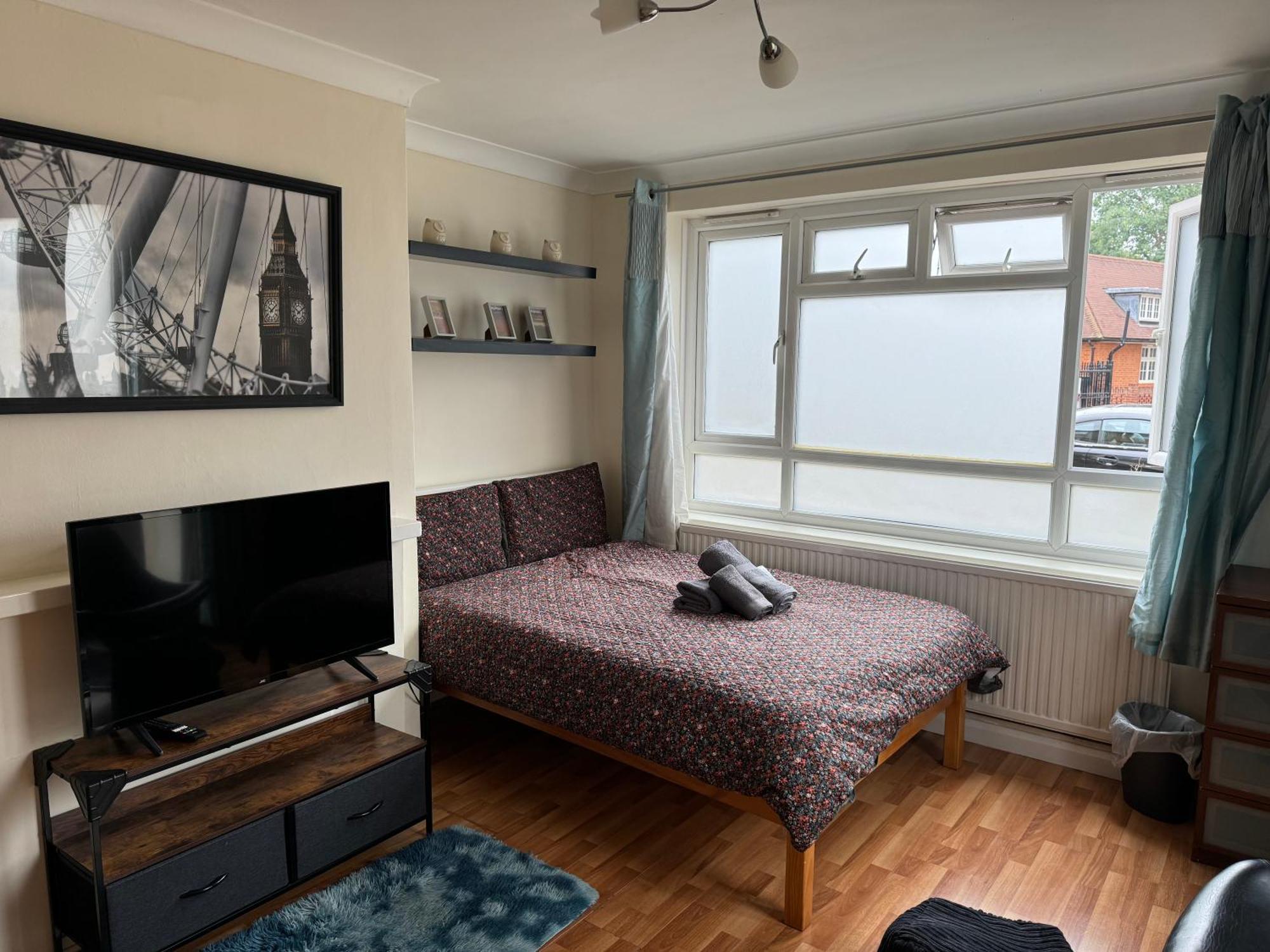 Leilighet Huge And Affordable 3 Bedroom Flat In Hammersmith For 7 People With Welcome Breakfast London