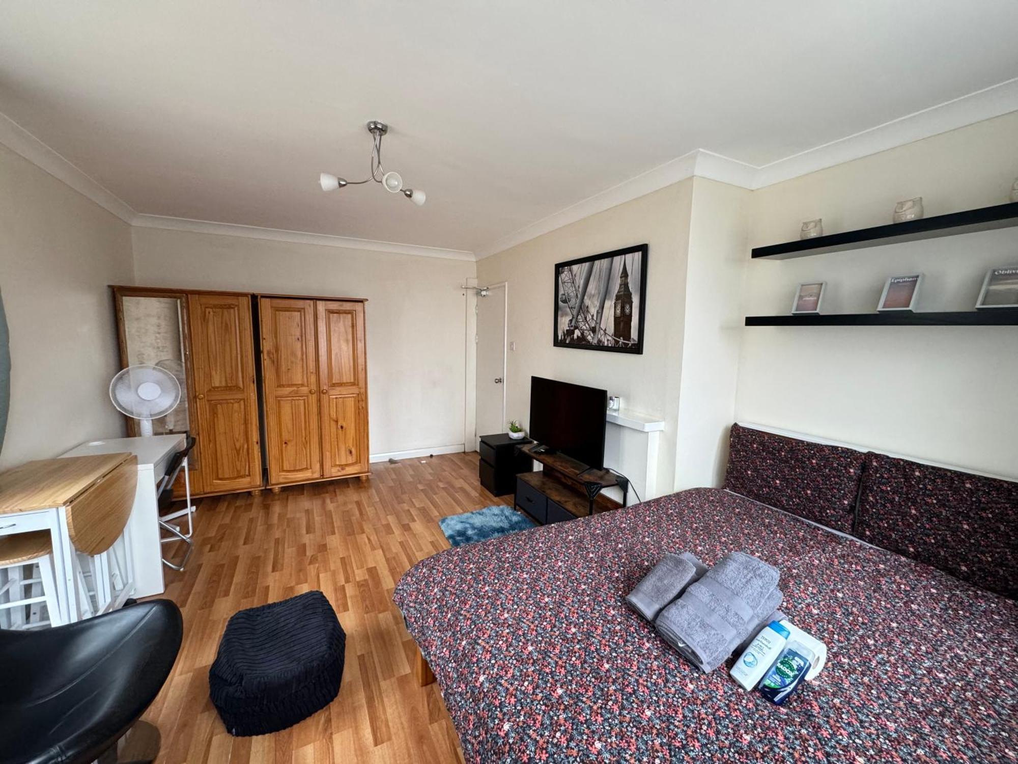 Leilighet Huge And Affordable 3 Bedroom Flat In Hammersmith For 7 People With Welcome Breakfast *