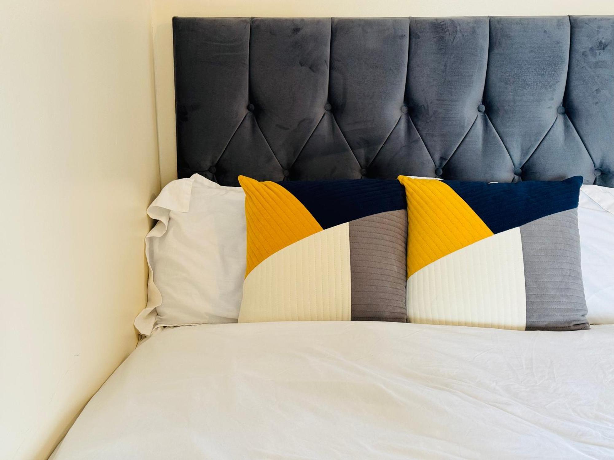 Apartment 2 Bedroom Flat In
