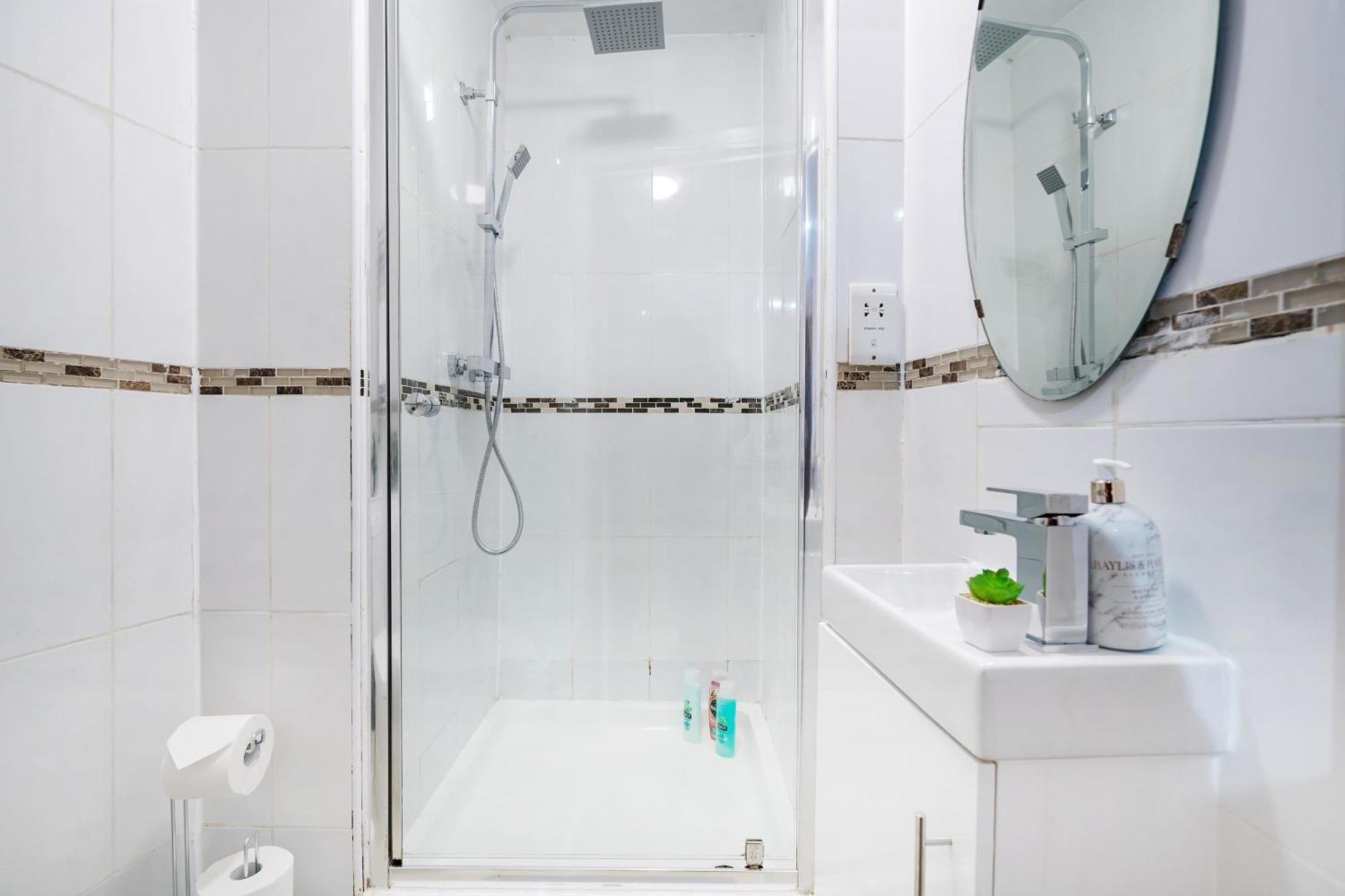Apartamento Livestay Affordable One Bedroom & Studio In India Docks E14 *