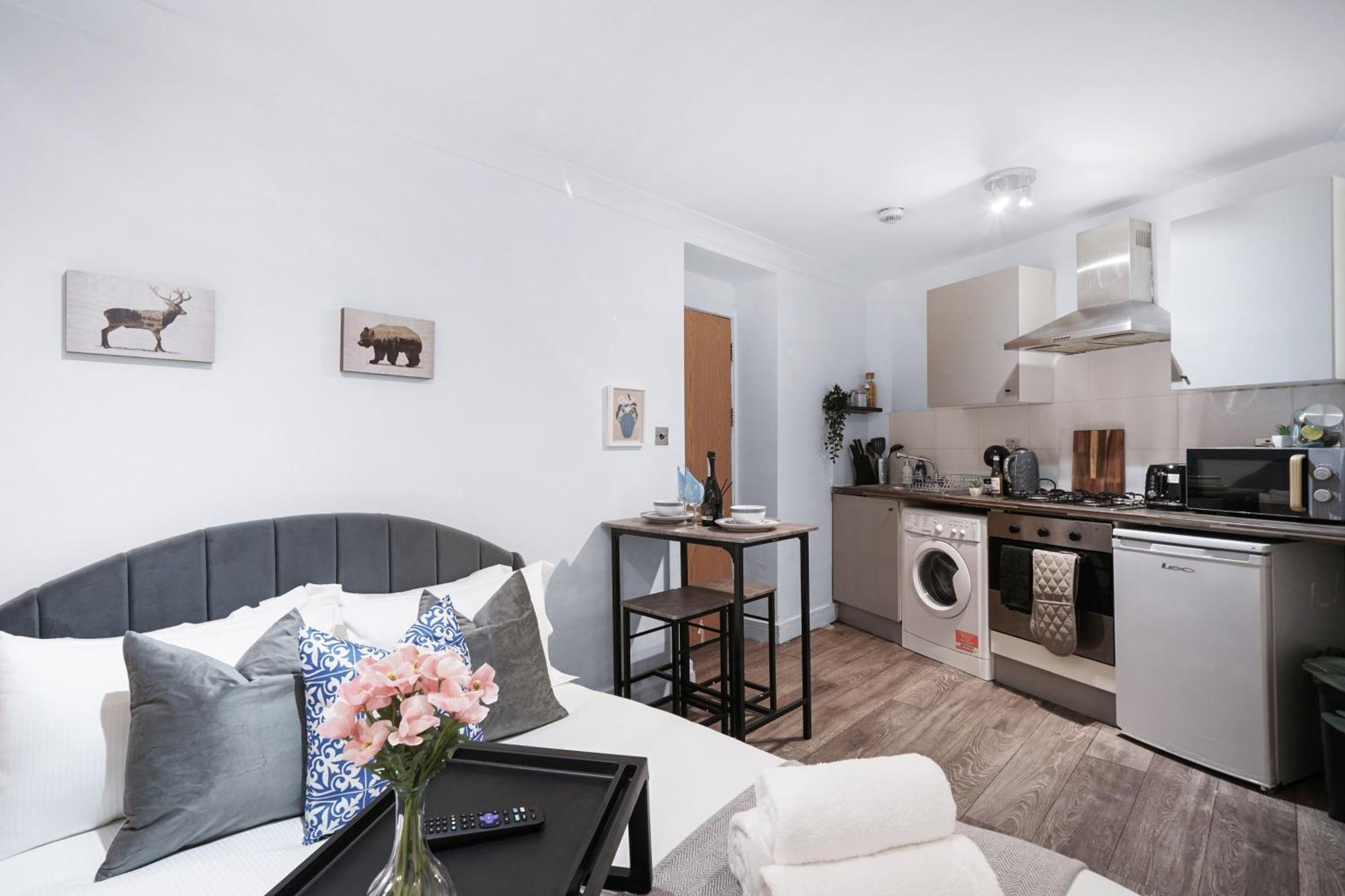 Livestay Affordable One Bedroom & Studio In India Docks E14 Londres