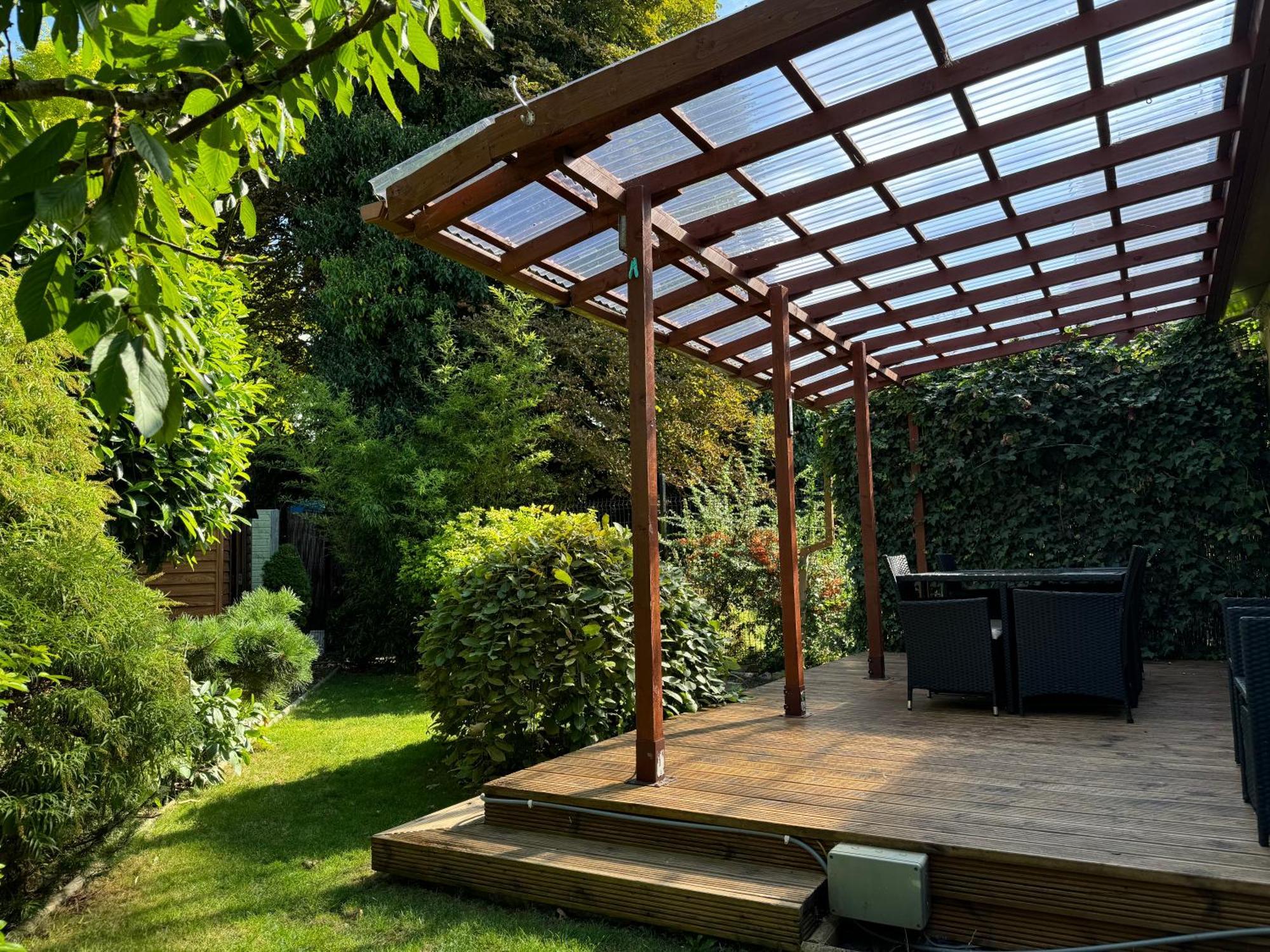Vakantiehuis Luxurious 3bed House With Bath & Garden *
