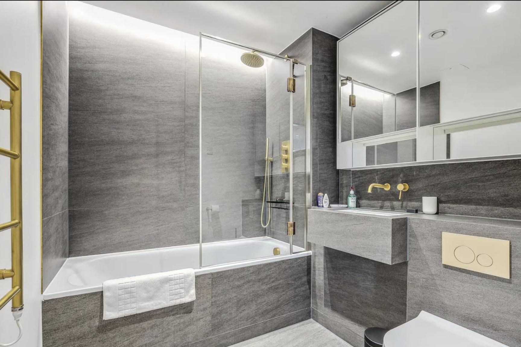 Remarkable Gem Apartment